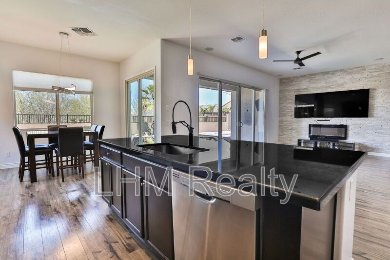 *Coming Soon* Luxurious 4 Bedroom Home with Pool, Fireplace, and Wine Cooler in Peoria, AZ property image