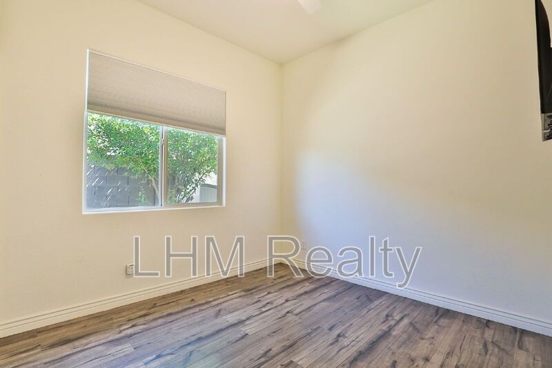 *Coming Soon* Luxurious 4 Bedroom Home with Pool, Fireplace, and Wine Cooler in Peoria, AZ property image