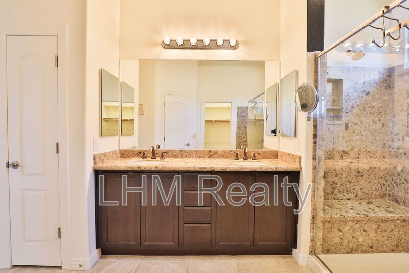 *Coming Soon* Luxurious 4 Bedroom Home with Pool, Fireplace, and Wine Cooler in Peoria, AZ property image