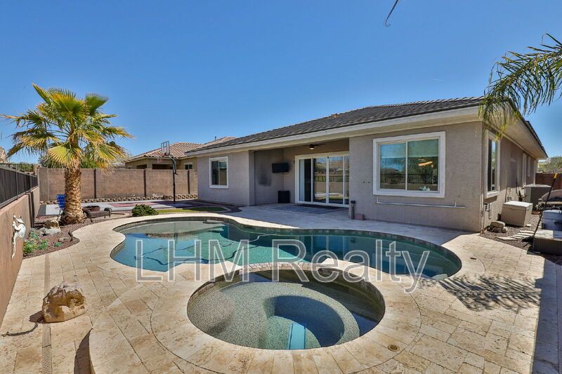 *Coming Soon* Luxurious 4 Bedroom Home with Pool, Fireplace, and Wine Cooler in Peoria, AZ property image